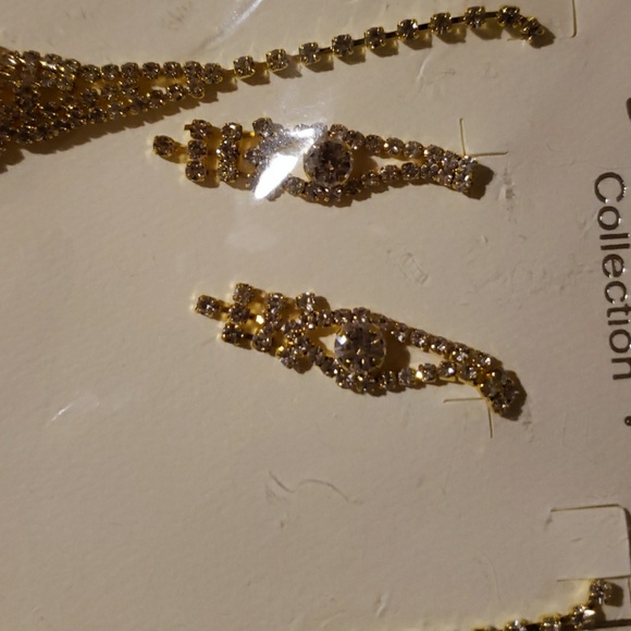 Necklace and Earrings Set - Picture 4 of 5